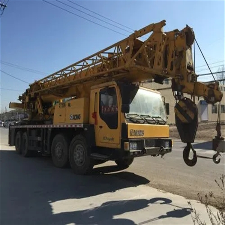 南朗镇吊车怎么吊装挖掘机